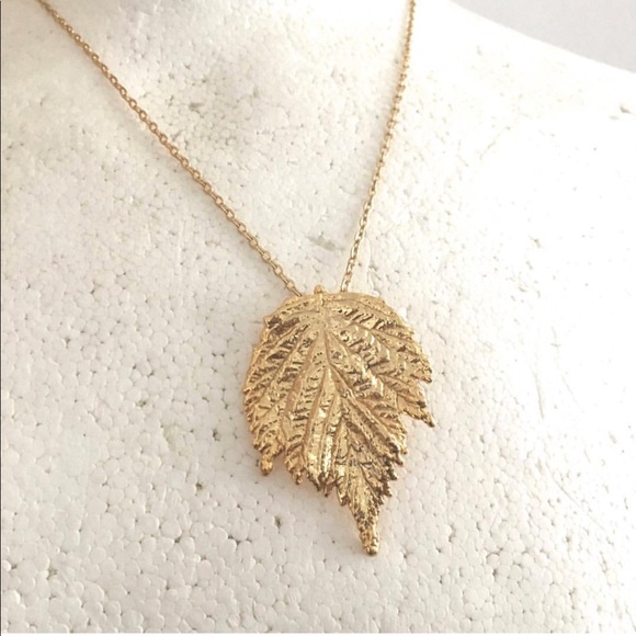 Vintage 90's Gold Tone Leaf Necklace - Picture 2 of 4